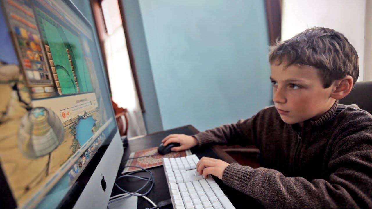 Learning STEM Skills by Designing Video Games: Is School Enough?