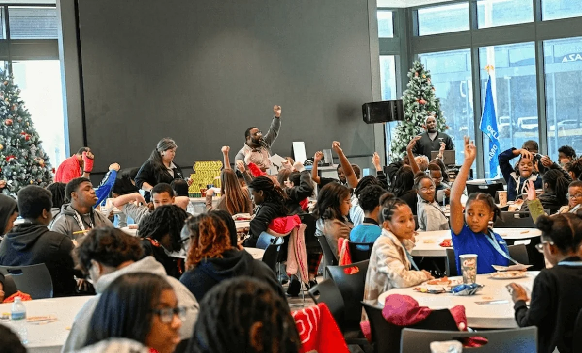 Dr. Darron Lamkin holds an E-STEAM event in Oklahoma City to 250 middle and high school students